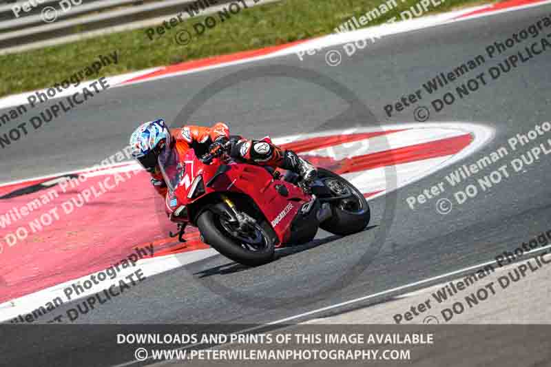 cadwell no limits trackday;cadwell park;cadwell park photographs;cadwell trackday photographs;enduro digital images;event digital images;eventdigitalimages;navarra;no limits trackdays;peter wileman photography;racing digital images;trackday digital images;trackday photos